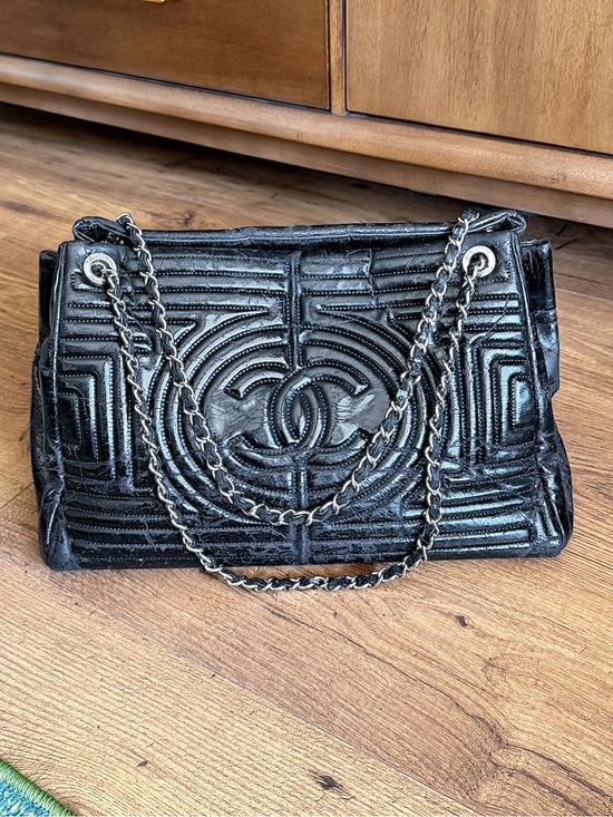 CHANEL Handbags - Chanel Coco Paris-Shanghai Large Ming Quilted Tote CC shoulder bag <read>
